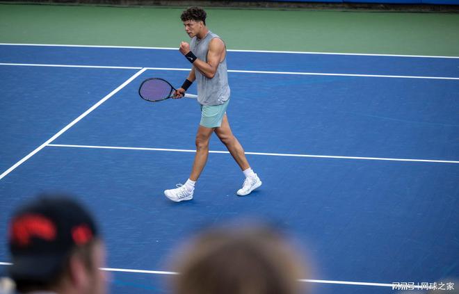 在通过激烈 在通过激烈