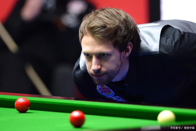 舞台上大放 舞台上大放