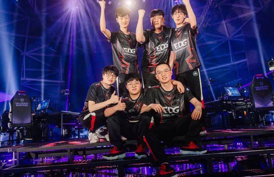 轻人多次企 轻人多次企